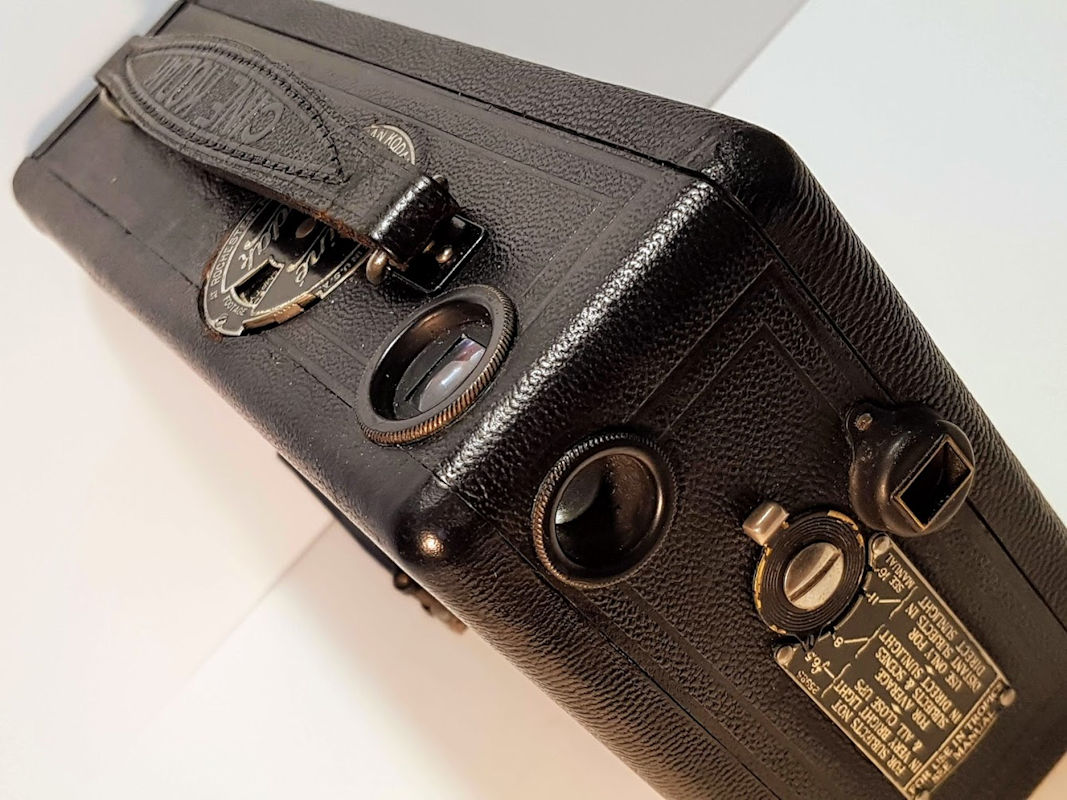 Caméra KODAK MODEL B De Luxe – 16 Mm, 1926 – Noir, Objectif Fixe, état Correct